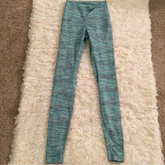 LuLuLemon Wunder Under Gorgeous teal blue active pants! - Picture 2 of 4